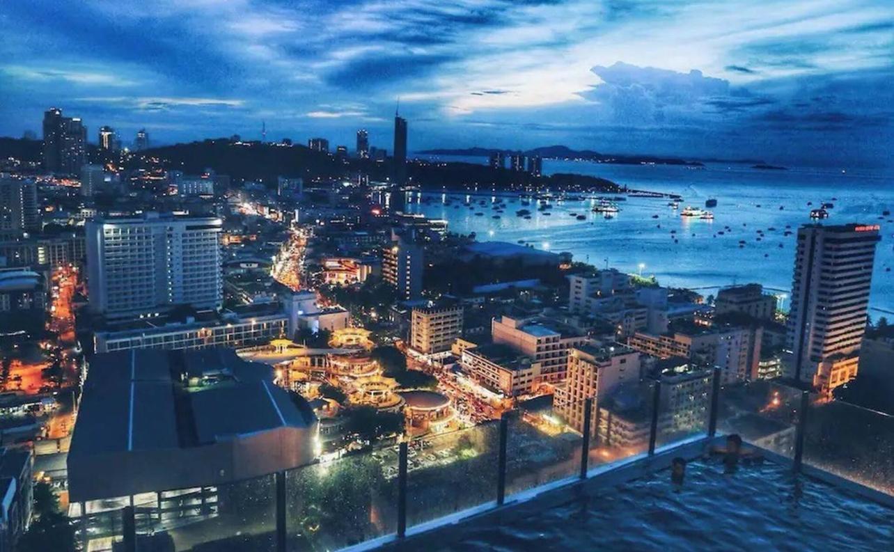 Apartmán The Base Pattaya Exteriér fotografie