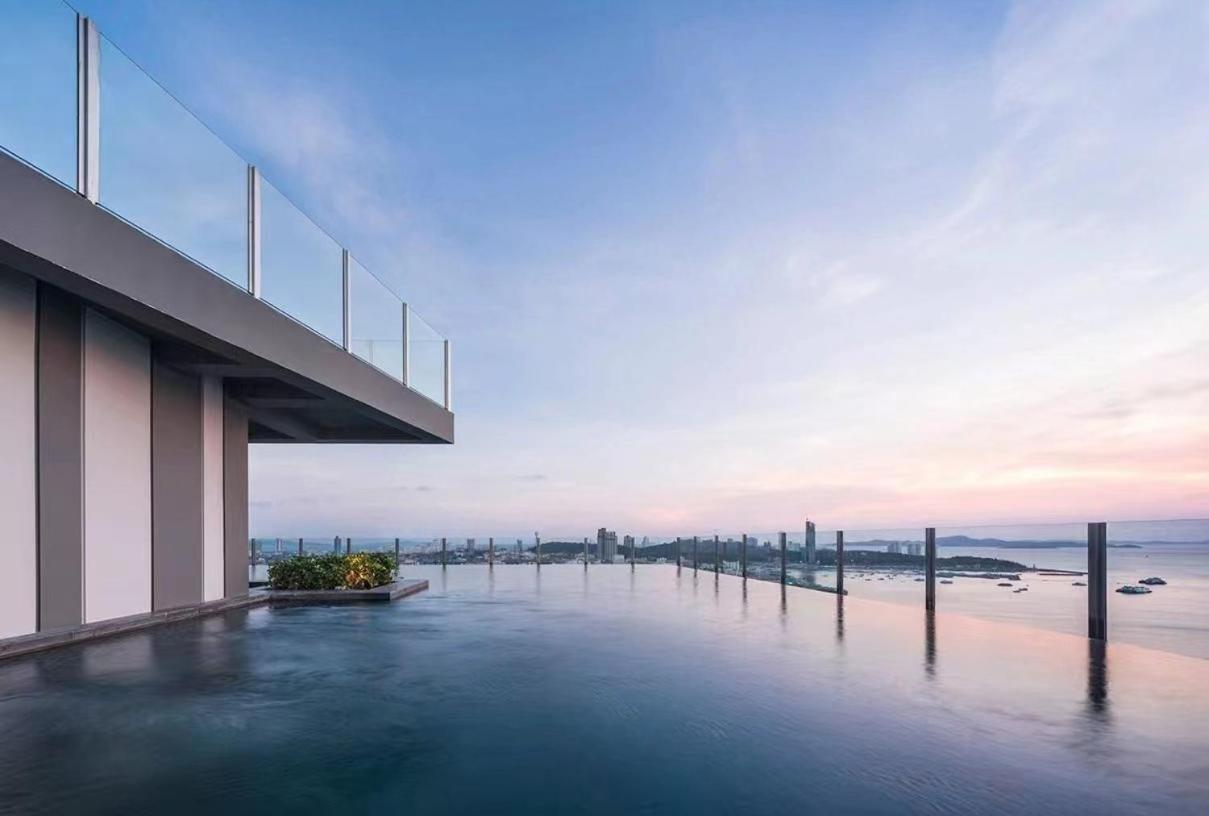 Apartmán The Base Pattaya Exteriér fotografie