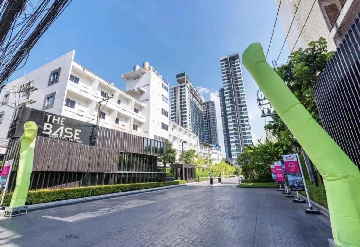 Apartmán The Base Pattaya Exteriér fotografie