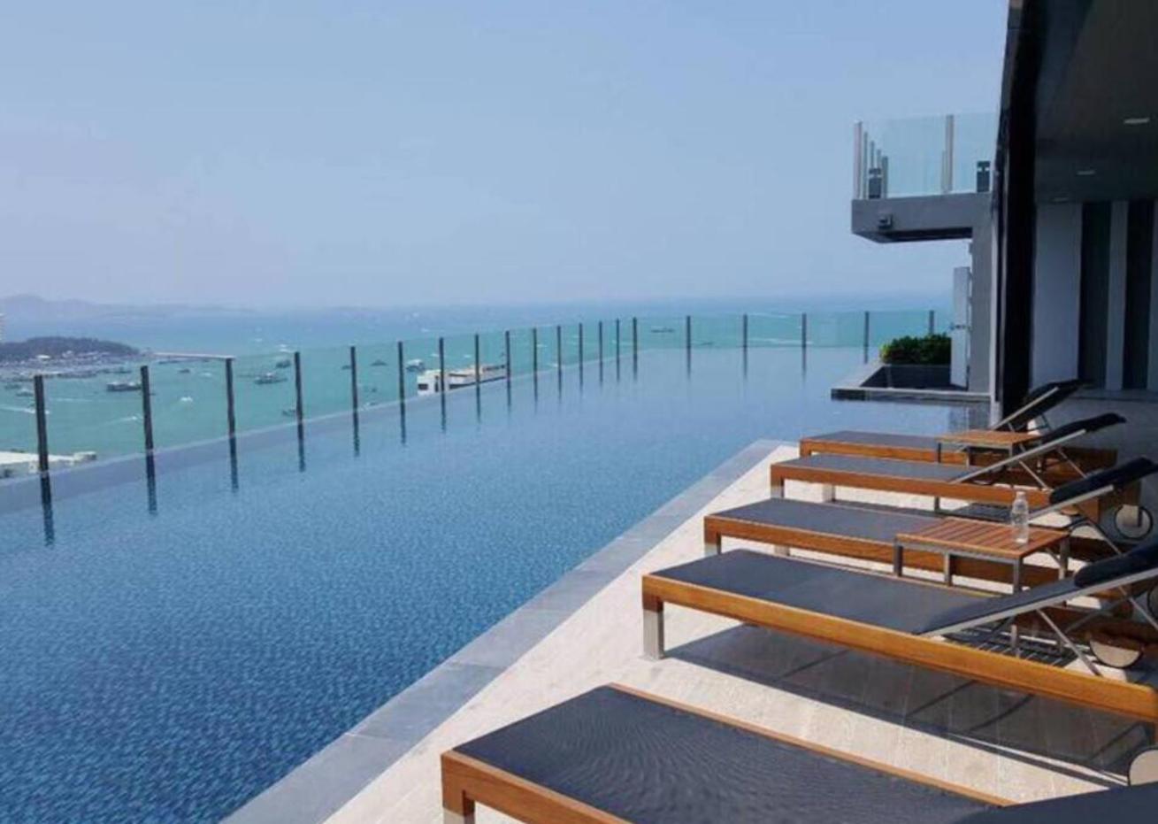 Apartmán The Base Pattaya Exteriér fotografie