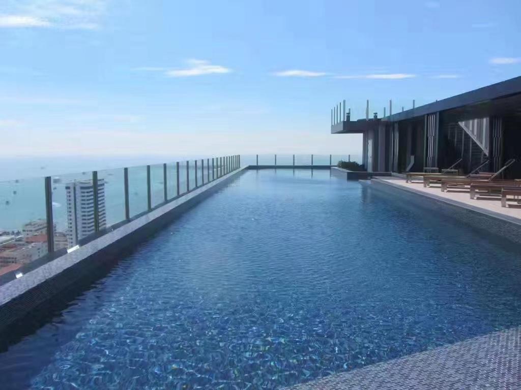 Apartmán The Base Pattaya Exteriér fotografie